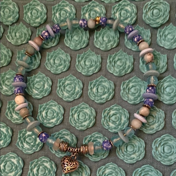 Handmade Jewlery Choker glass necklace with african glass beads & sliver details - Picture 7 of 7